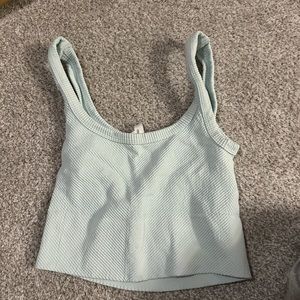 nikibiki crop top